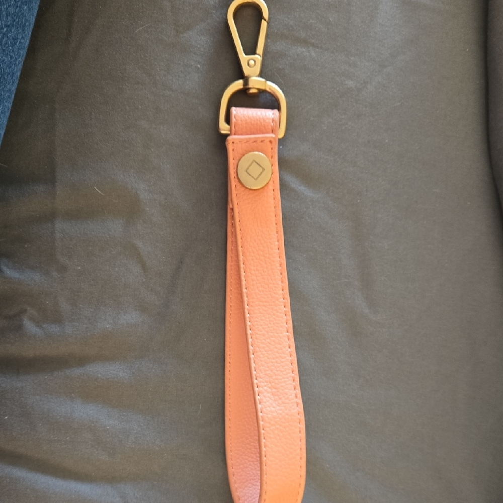 Thirty-One Coral Key & Card Holder with Gold Clasp